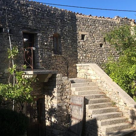 La Tour Des Baronnies A La Porte De L Eau Saint-Auban-sur-lʼOuvèze Bagian luar foto