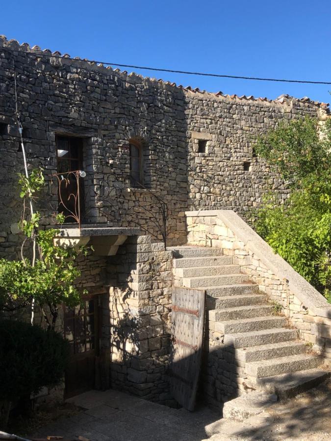 La Tour Des Baronnies A La Porte De L Eau Saint-Auban-sur-lʼOuvèze Bagian luar foto